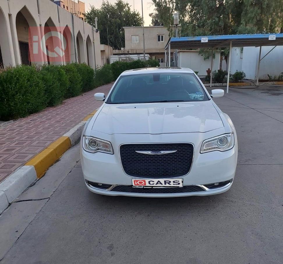 كرايسلر 300
